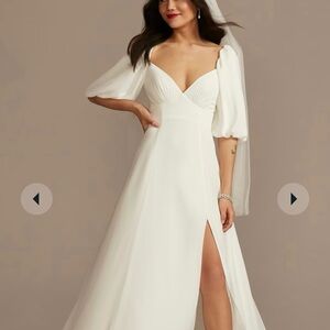 David's Bridal White Bubble Sleeve Georgette V-Neck Wedding Dress Size 14